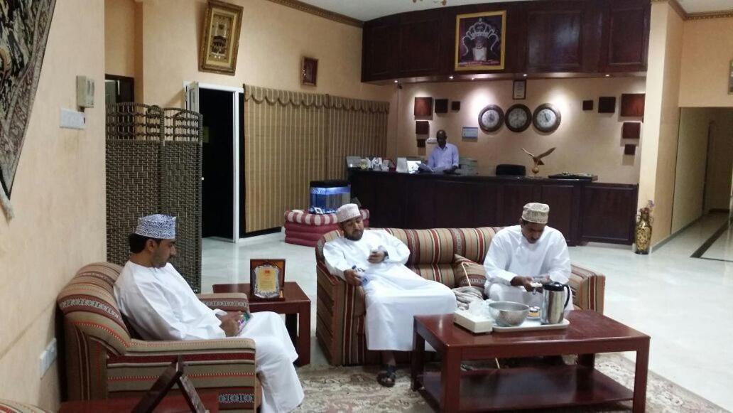 Al Ghazlan Hotel Sinaw Ruddah Exteriér fotografie