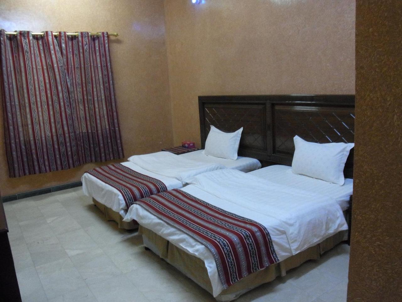 Al Ghazlan Hotel Sinaw Ruddah Exteriér fotografie