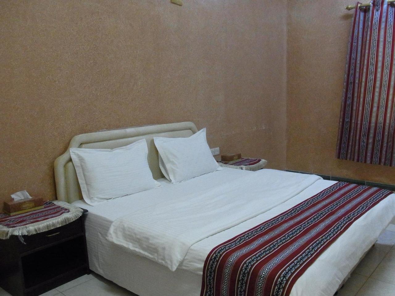 Al Ghazlan Hotel Sinaw Ruddah Exteriér fotografie