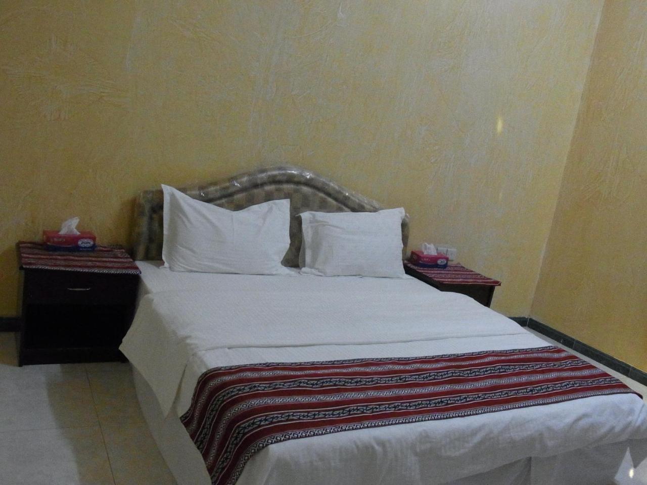 Al Ghazlan Hotel Sinaw Ruddah Exteriér fotografie